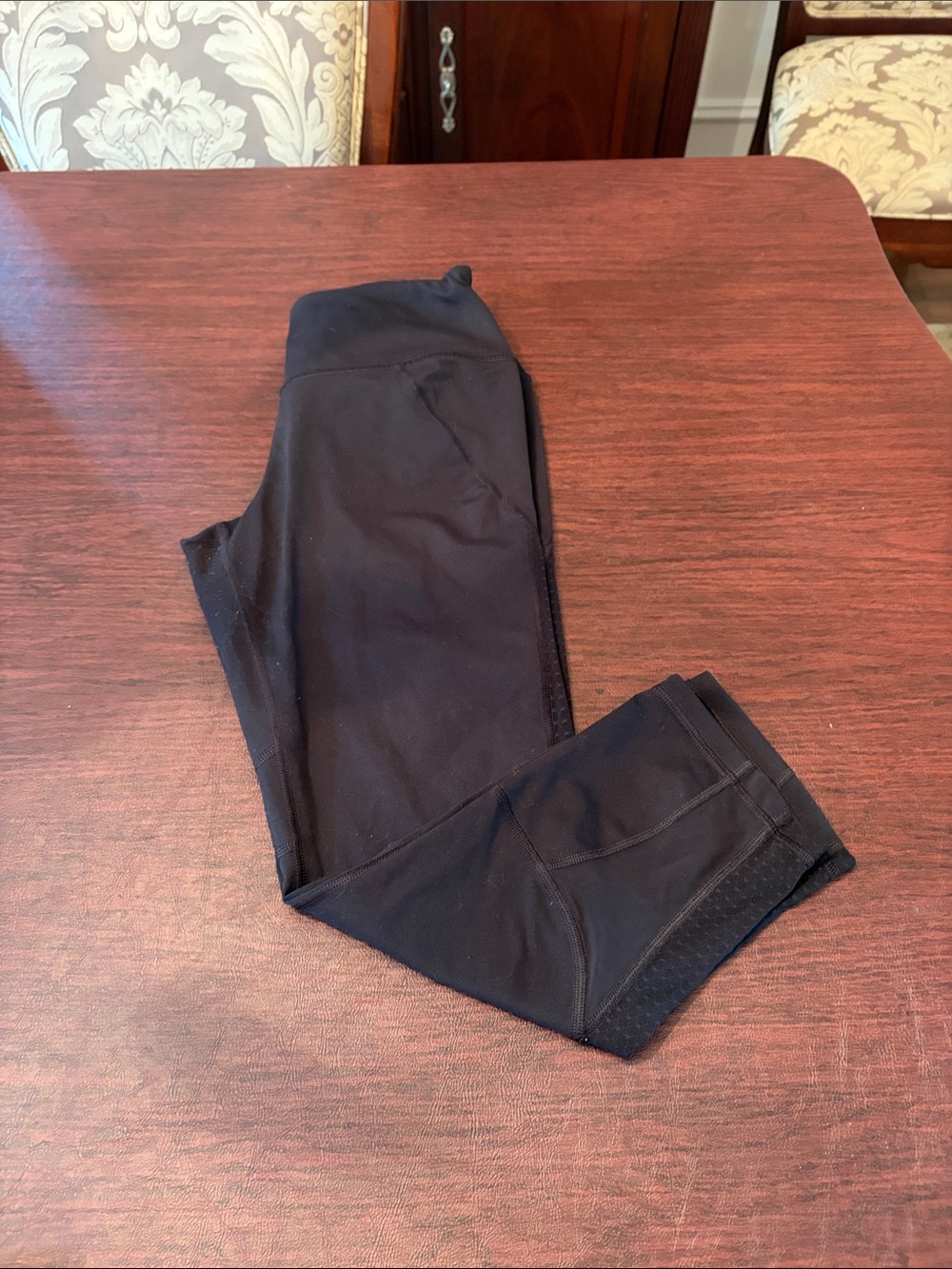 Victoria’s Secret knockout capris